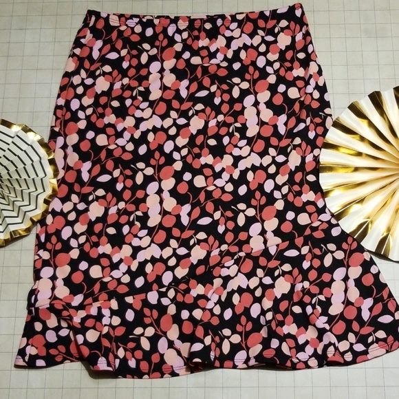 BCBGMaxAzria Dresses & Skirts - BCBG Max Azria Ruggle Skirt size S.